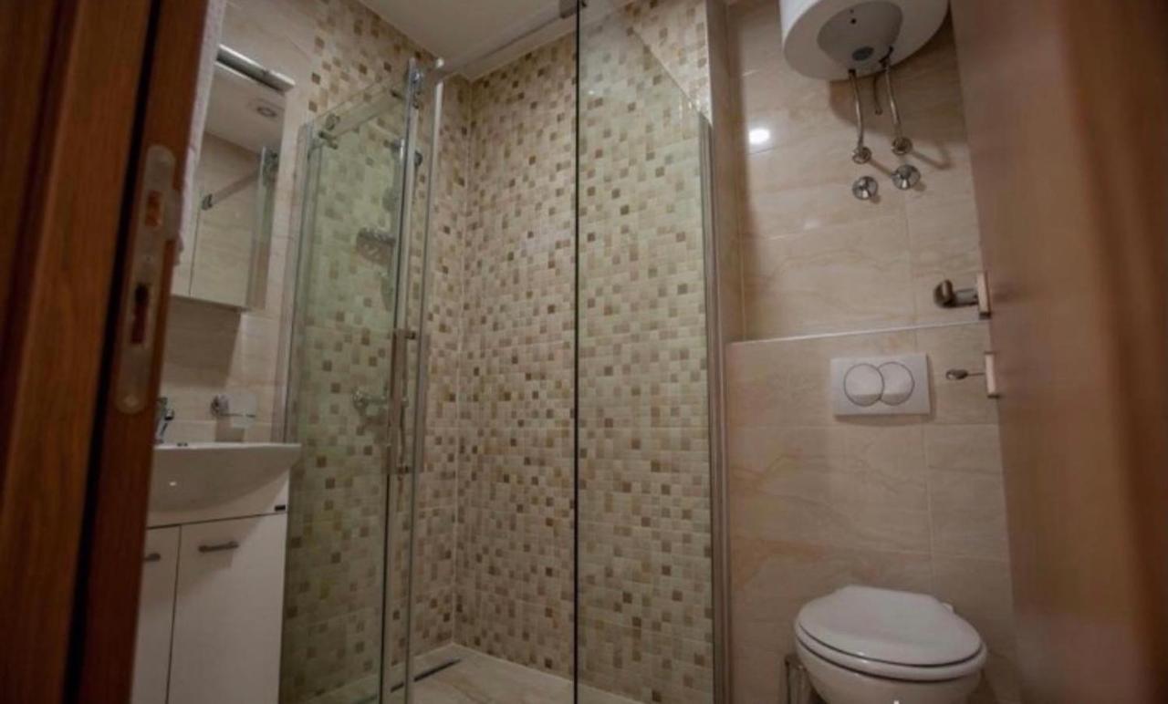 Delux Apartmani Dobra Voda Ngoại thất bức ảnh
