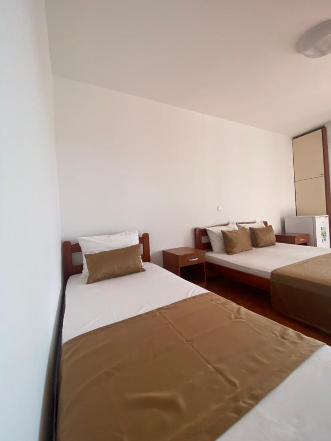 Delux Apartmani Dobra Voda Ngoại thất bức ảnh