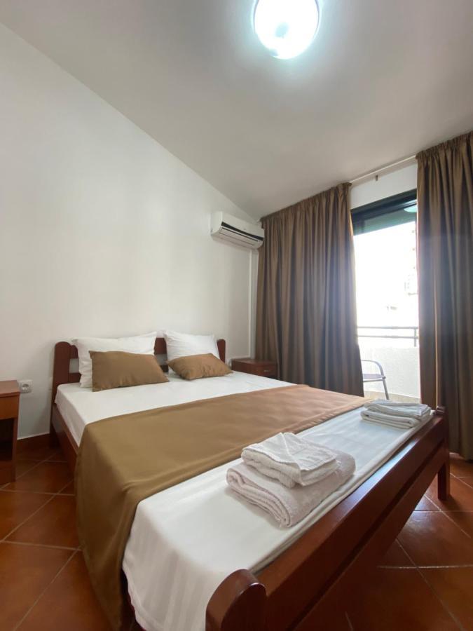 Delux Apartmani Dobra Voda Ngoại thất bức ảnh