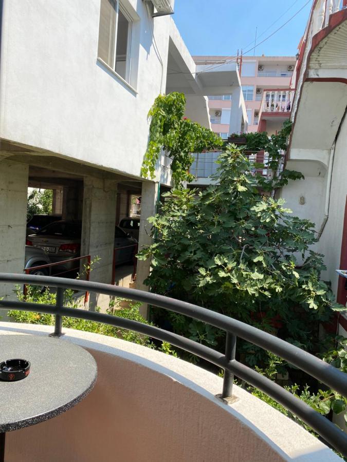 Delux Apartmani Dobra Voda Ngoại thất bức ảnh